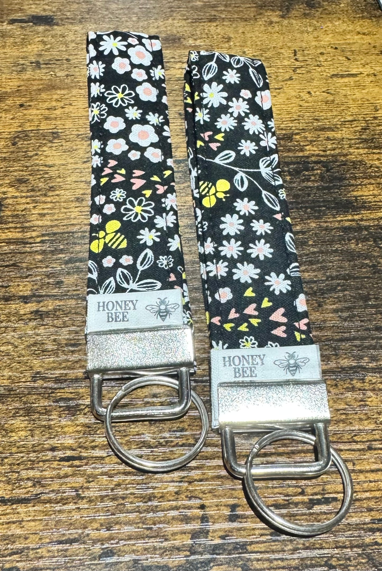 Key chain wristlet