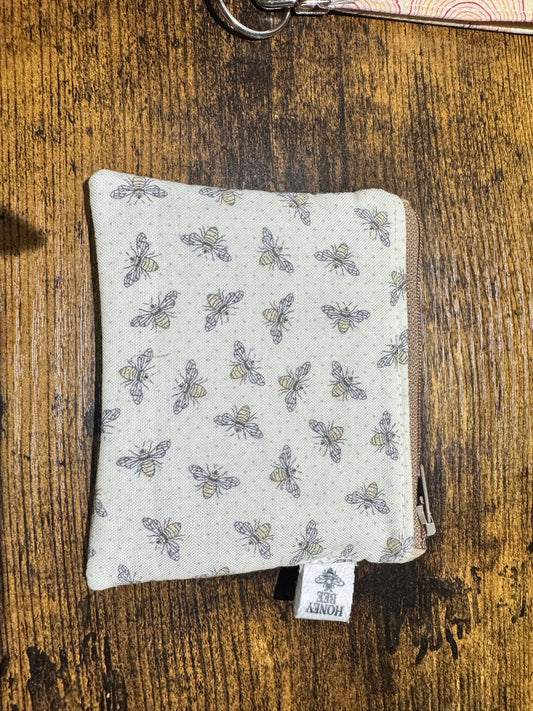 Bee pouch