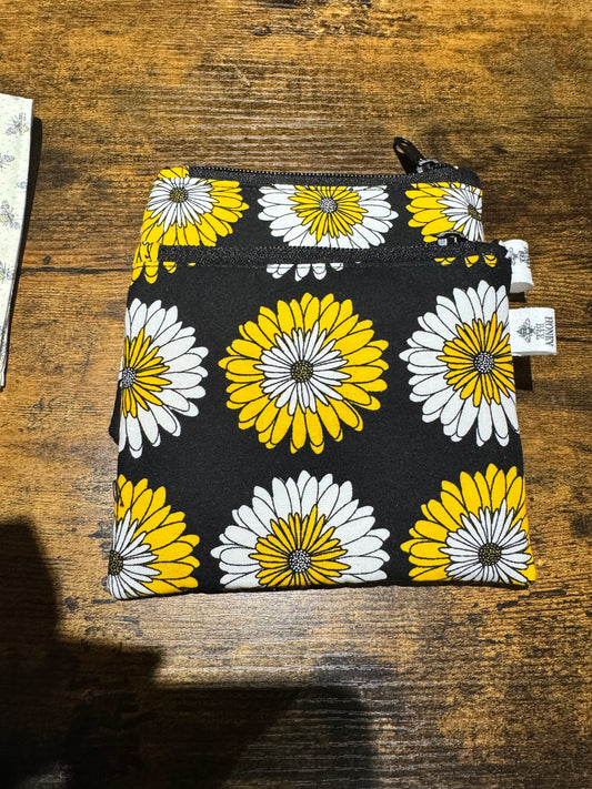 Sunny pouch